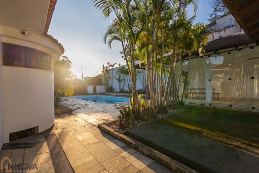 Foto 5 do(a) Casa de 5 quartos para alugar em Bom Retiro, Curitiba