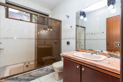 Foto 44 do(a) Casa de 5 quartos para alugar em Bom Retiro, Curitiba