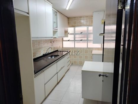 Foto 10 do(a) Apartamento de 3 quartos à venda em Vila Larsen 1, Londrina
