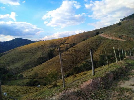 Foto 20 do(a) Fazenda / Sítio / Chácara de 3 quartos à venda em null, Cunha