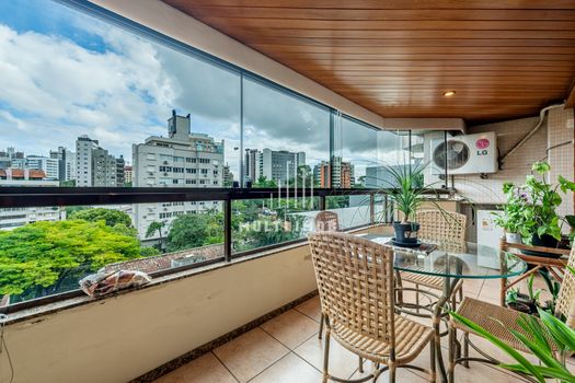 Foto 15 do(a) Apartamento de 3 quartos à venda em Petrópolis, Porto Alegre