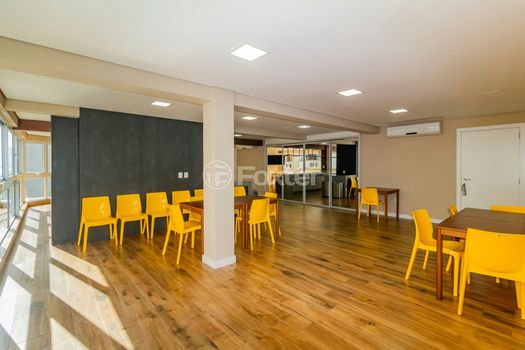 Foto 6 do(a) Apartamento de 3 quartos à venda em Cristal, Porto Alegre