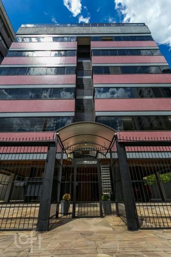 Foto 37 do(a) Apartamento de 3 quartos à venda em Passo da Areia, Porto Alegre