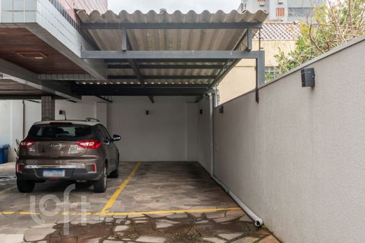 Foto 34 do(a) Apartamento de 3 quartos à venda em Passo da Areia, Porto Alegre