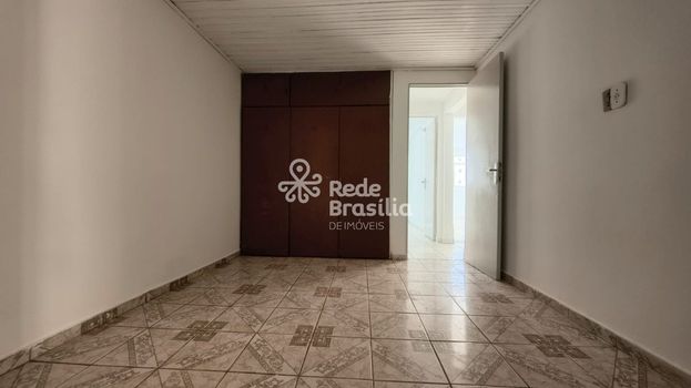 Foto 6 do(a) Casa de 3 quartos para alugar em Guará I, Brasília