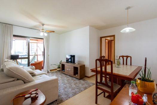 Foto 2 do(a) Apartamento de 2 quartos à venda em Rio Branco, Porto Alegre
