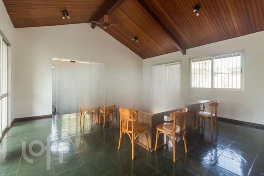 Foto 33 do(a) Apartamento de 2 quartos à venda em Glória, Porto Alegre