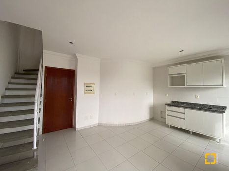 Foto 9 do(a) Cobertura de 3 quartos à venda em Coloninha, Florianópolis
