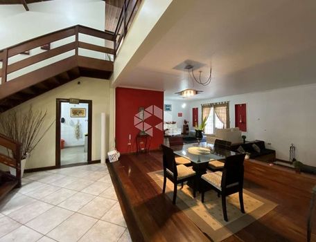 Foto 9 do(a) Casa em Condomínio de 4 quartos à venda em Chácara dos Junqueiras, Carapicuíba