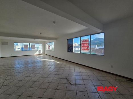 Foto 5 do(a) Sala / Conjunto Comercial false para alugar em Centro, Biguaçu