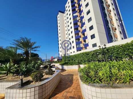 Foto 1 do(a) Apartamento de 3 quartos para alugar em Estreito, Florianópolis