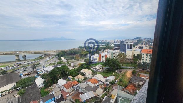 Foto 33 do(a) Apartamento de 3 quartos para alugar em Estreito, Florianópolis