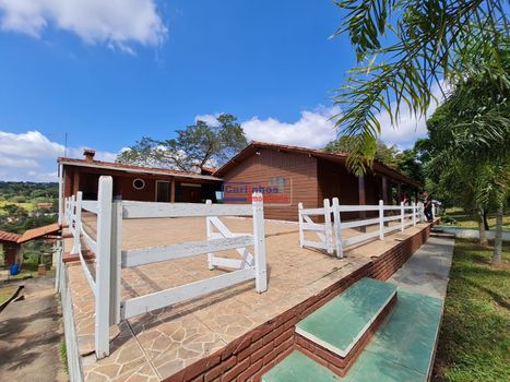 Foto 8 do(a) Fazenda / Sítio / Chácara de 16 quartos à venda em null, Mateus Leme