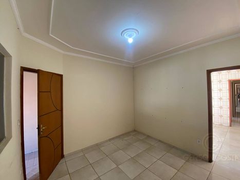 Foto 6 do(a) Casa de 2 quartos à venda em Jardim Chácara dos Pinheiros, Botucatu
