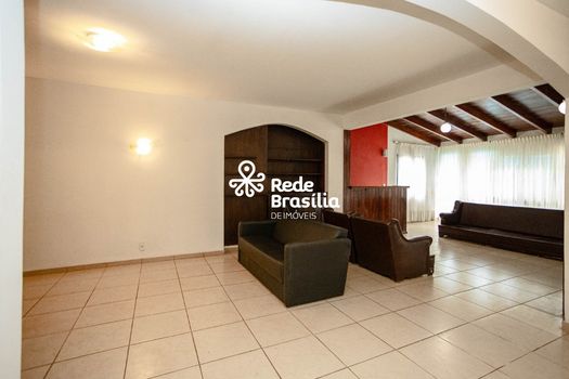 Foto 4 do(a) Casa de 3 quartos à venda em Setor de Habitações Individuais Sul, Brasília