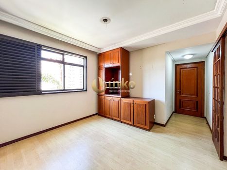 Foto 30 do(a) Apartamento de 4 quartos à venda em Ahú, Curitiba