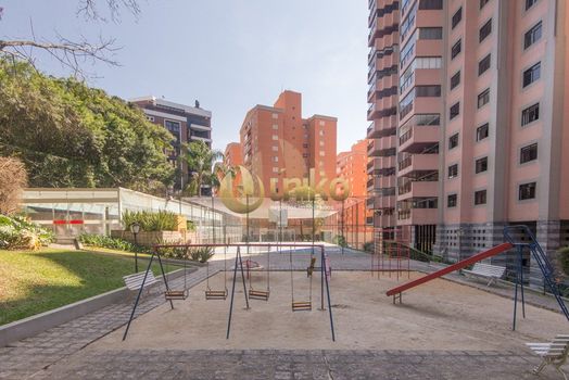 Foto 4 do(a) Apartamento de 4 quartos à venda em Ahú, Curitiba