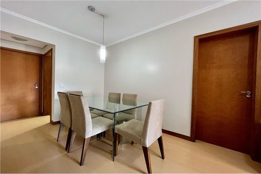 Foto 7 do(a) Apartamento de 3 quartos à venda em Boa Vista, Porto Alegre