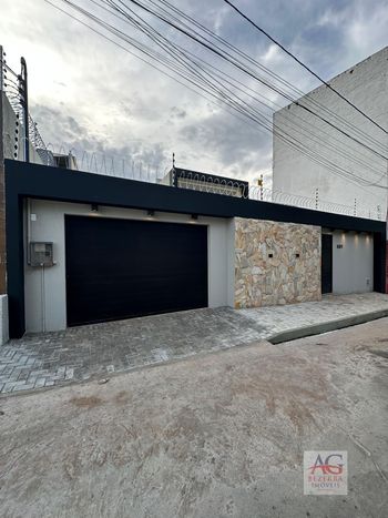 Foto 1 do(a) Casa de 4 quartos à venda em São José, Juazeiro do Norte