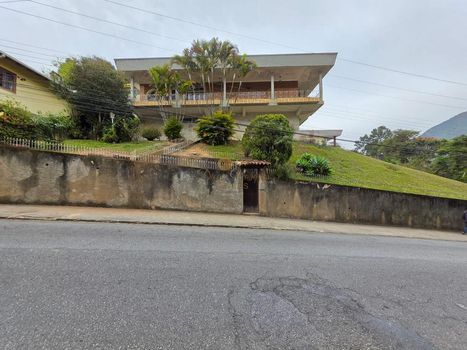 Foto 2 do(a) Casa de 4 quartos à venda em Bom Retiro, Teresópolis