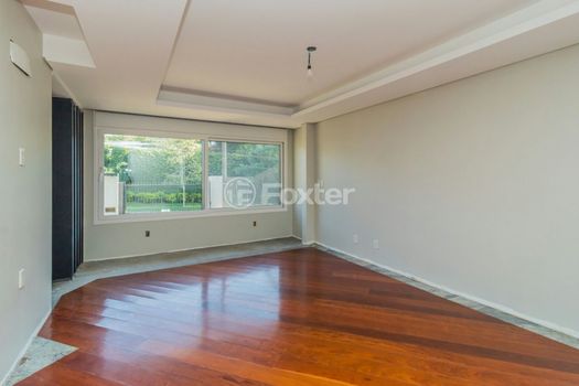Foto 4 do(a) Casa de 3 quartos à venda em Vila Assunção, Porto Alegre
