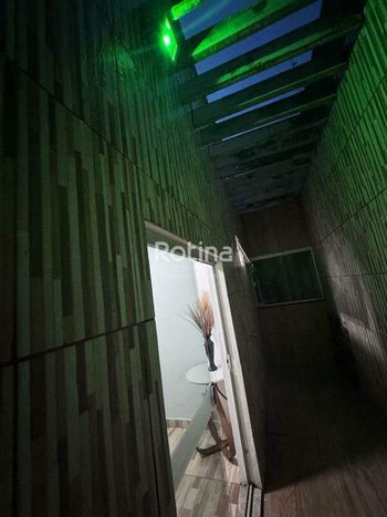 Foto 7 do(a) Casa de 3 quartos à venda em São Jorge, Uberlândia