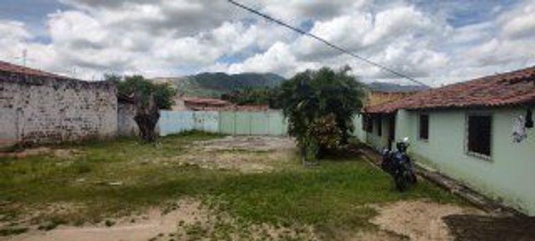 Foto 17 do(a) Fazenda / Sítio / Chácara de 5 quartos à venda em Santo Antônio, Maracanaú