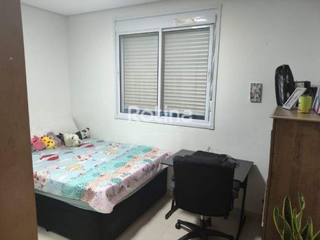 Foto 10 do(a) Apartamento de 3 quartos à venda em Presidente Roosevelt, Uberlândia