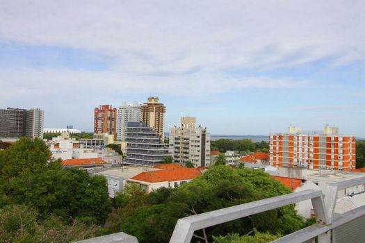 Foto 18 do(a) Cobertura de 2 quartos à venda em Menino Deus, Porto Alegre