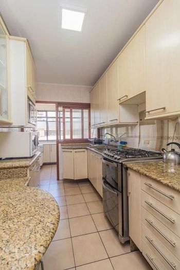 Foto 35 do(a) Apartamento de 5 quartos à venda em Jardim Itu, Porto Alegre