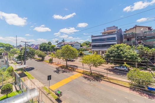 Foto 31 do(a) Apartamento de 5 quartos à venda em Jardim Itu, Porto Alegre