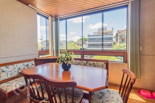 Foto 10 do(a) Apartamento de 5 quartos à venda em Jardim Itu, Porto Alegre