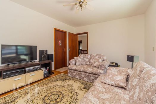 Foto 48 do(a) Apartamento de 5 quartos à venda em Jardim Itu, Porto Alegre