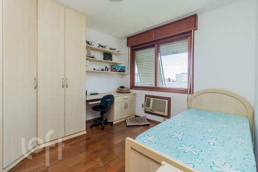 Foto 37 do(a) Apartamento de 5 quartos à venda em Jardim Itu, Porto Alegre