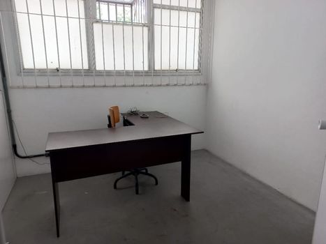 Foto 3 do(a) Sala / Conjunto Comercial de 1 quartos à venda em Alto da Serra, Petrópolis