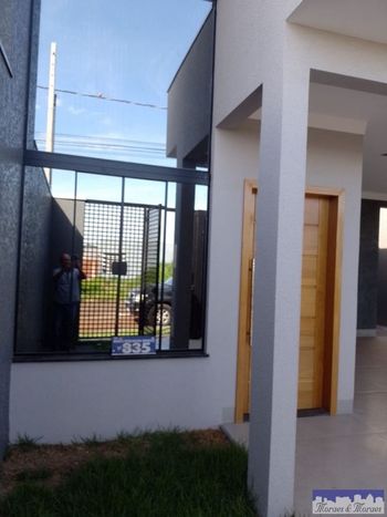 Foto 2 do(a) Casa de 3 quartos à venda em Jardim São Silvestre, Maringá