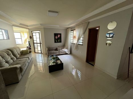 Foto 1 do(a) Apartamento de 3 quartos à venda em Vila Rezende, Goiânia