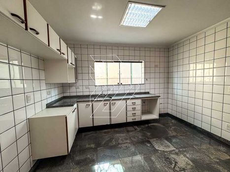 Foto 6 do(a) Casa em Condomínio de 4 quartos para alugar em Parque das Esmeraldas, Marília