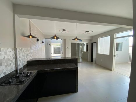 Foto 1 do(a) Casa de 3 quartos à venda em Parque São José, Varginha