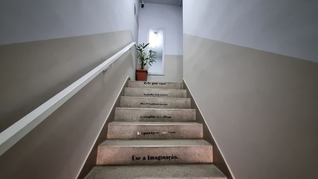 Foto 3 do(a) Sala / Conjunto Comercial false à venda em Jardim São Francisco, Embu das Artes