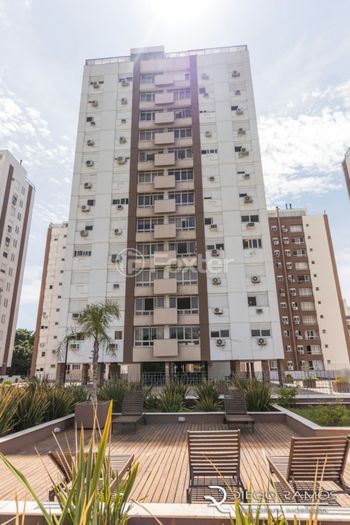 Foto 8 do(a) Apartamento de 2 quartos à venda em Boa Vista, Porto Alegre