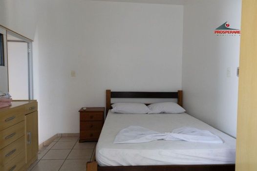 Foto 10 do(a) Edifício Inteiro de 12 quartos à venda em Canasvieiras, Florianópolis