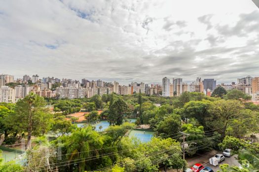 Foto 14 do(a) Apartamento de 3 quartos à venda em Petrópolis, Porto Alegre