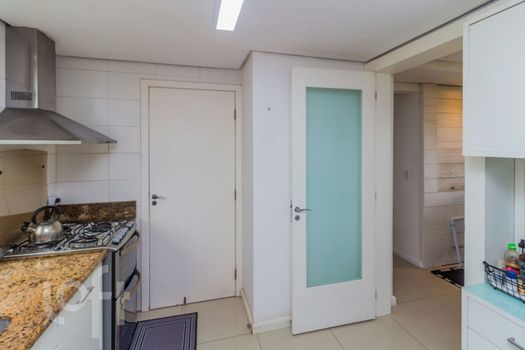 Foto 34 do(a) Apartamento de 3 quartos à venda em Petrópolis, Porto Alegre