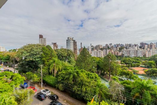 Foto 13 do(a) Apartamento de 3 quartos à venda em Petrópolis, Porto Alegre