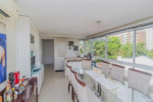 Foto 9 do(a) Apartamento de 3 quartos à venda em Petrópolis, Porto Alegre