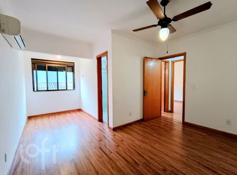 Foto 11 do(a) Apartamento de 2 quartos à venda em Vila Ipiranga, Porto Alegre