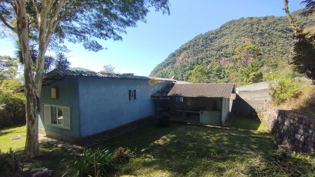 Foto 33 do(a) Casa de 4 quartos à venda em Granja Guarani, Teresópolis