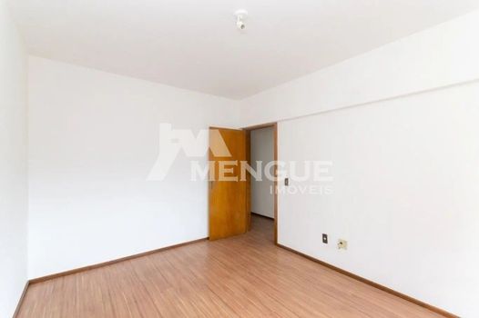Foto 19 do(a) Apartamento de 3 quartos à venda em São João, Porto Alegre
