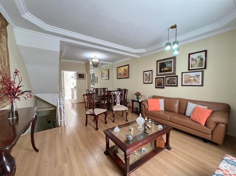 Foto 2 do(a) Casa em Condomínio de 3 quartos à venda em Jardim Monte Kemel, São Paulo